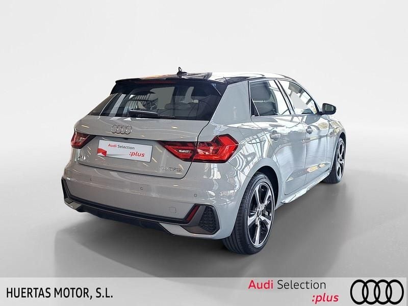 Usado Audi A1 Sportback 116 CV (85 kW) 2025 Gris Utilitario