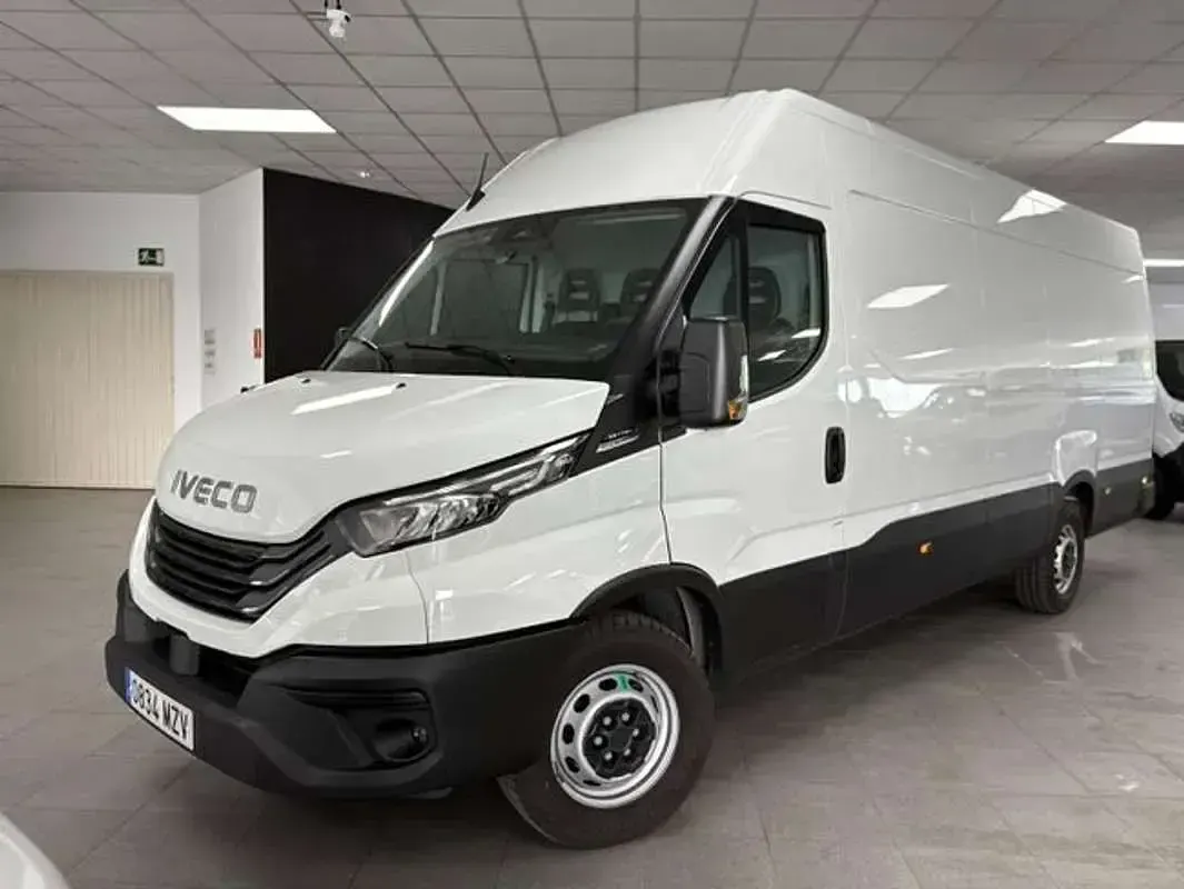 Usado Iveco Daily 160 CV (117 kW) 2025 Blanco Van