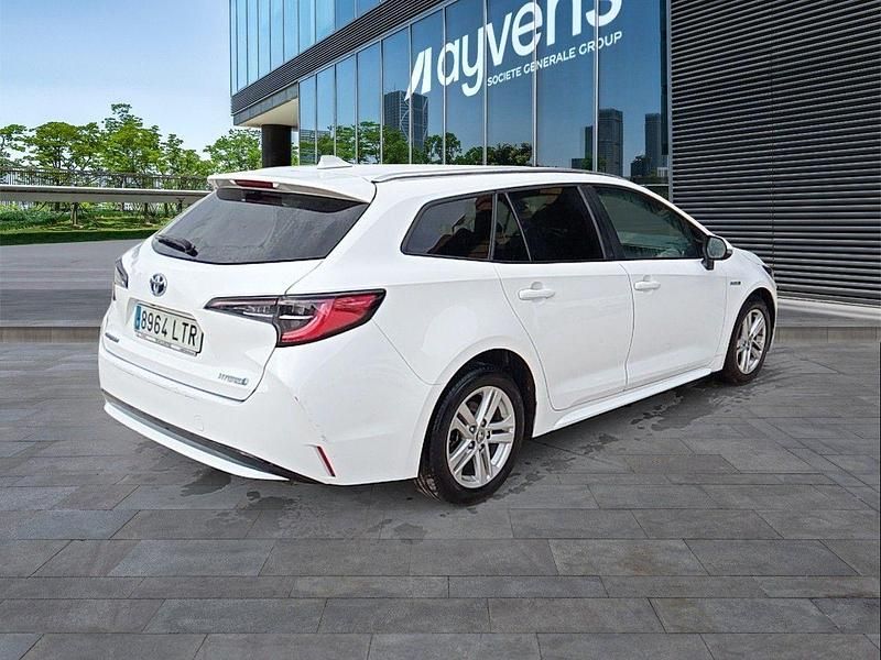 Usado Toyota Corolla Active 122 CV (89 kW) 2021 Blanco Familiar