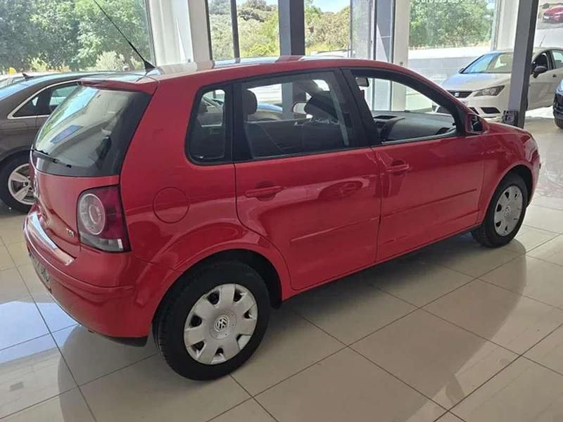 Usado VW Polo United 69 CV (50 kW) 2008 Rojo Utilitario