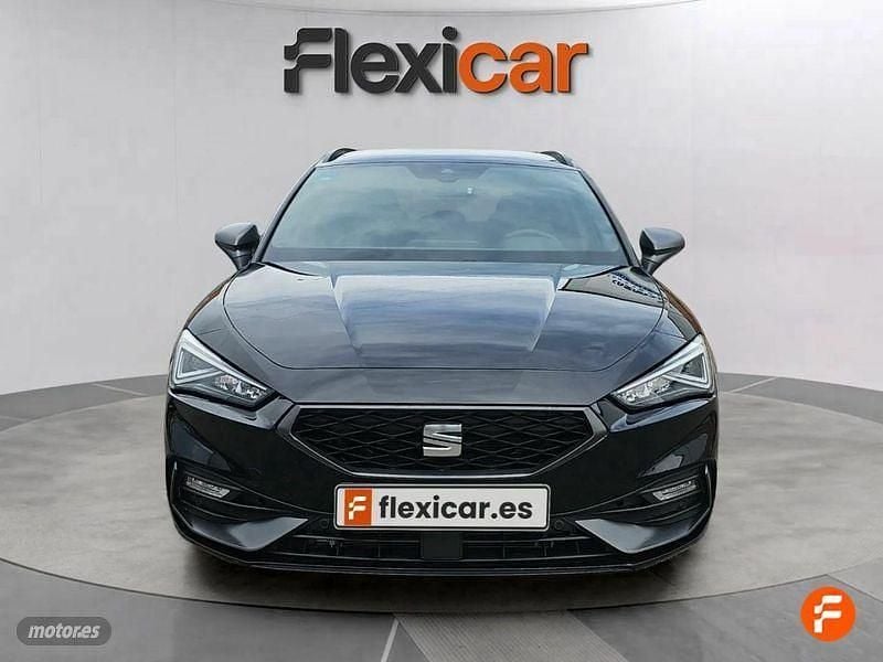 Usado Seat Leon FR 150 CV (110 kW) 2020 Negro Familiar