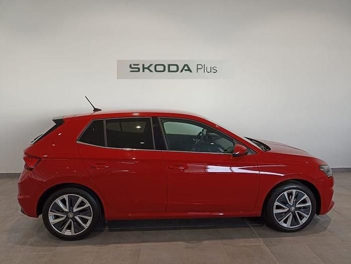 Usado Skoda Fabia Sport 110 CV (80 kW) 2023 Rojo