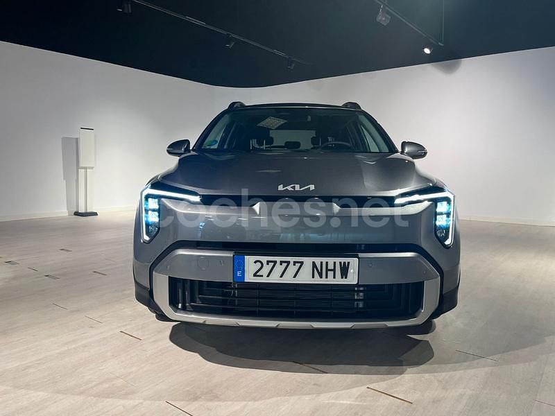 Nuevo Kia Stonic 115 CV (84 kW) 2025 Gris / plata SUV