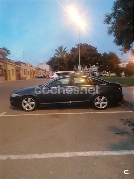 Usado Audi A6 225 CV (165 kW) 2005 Azul Familiar