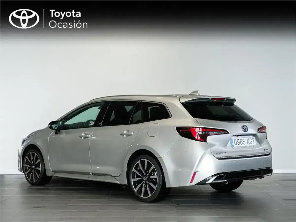 Usado Toyota Corolla Edition 200 CV (147 kW) 2025 Plata Familiar
