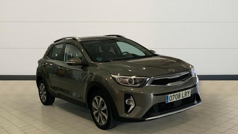 Verde Usado 2021 Kia Stonic SUV | 15.500 € (Precio justo) - Imagen 1/4