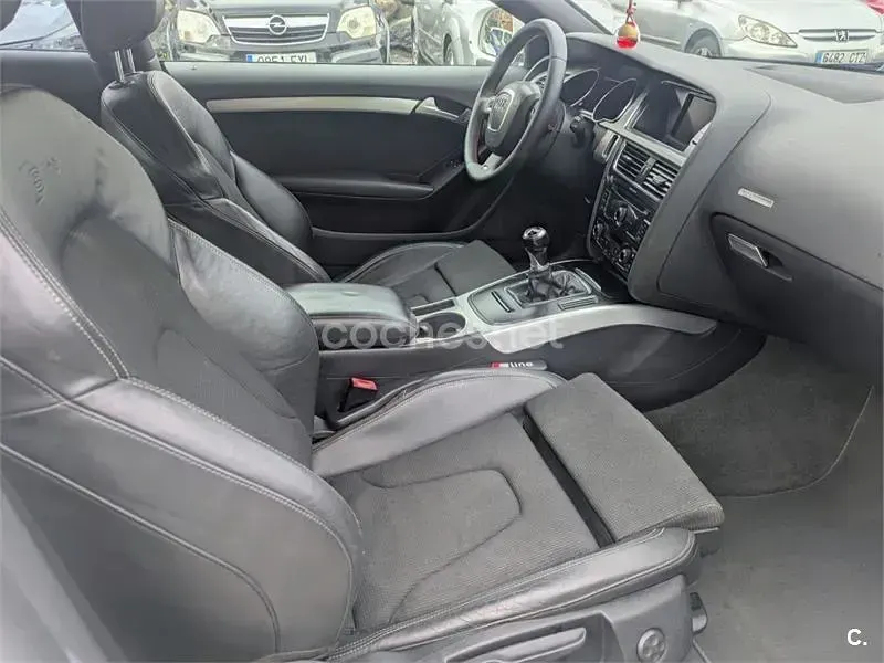 Begagnad Audi A5 S-Line 211 HK (155 kW) 2009 Vit Sportkupé