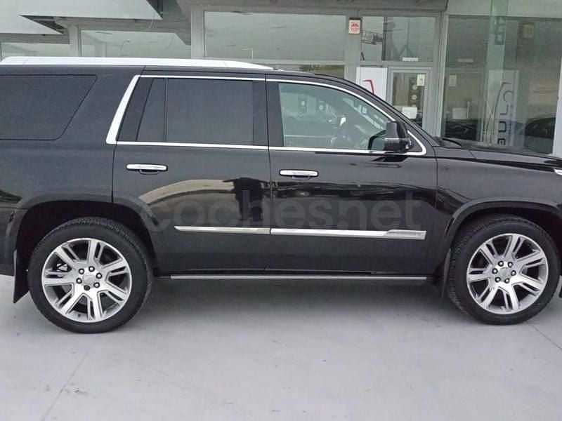 Usado Cadillac Escalade 409 CV (300 kW) 2016 Negro SUV