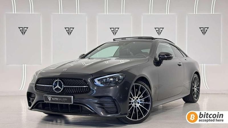 Usado Mercedes E400 330 CV (242 kW) 2021 Gris Coupe
