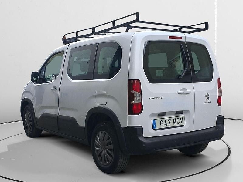 Usado Peugeot Rifter Business-Line 102 CV (75 kW) 2022 Blanco Monovolumen