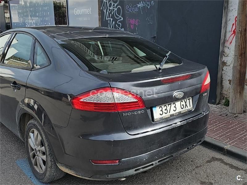 Usado Ford Mondeo Trend 140 CV (102 kW) 2010 Negro Berlina