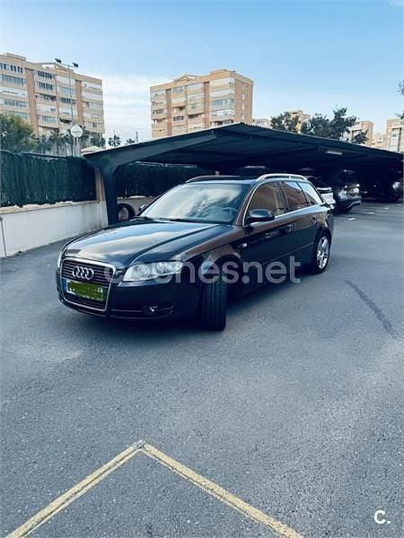 Usado Audi A4 140 CV (102 kW) 2007 Gris / plata Familiar