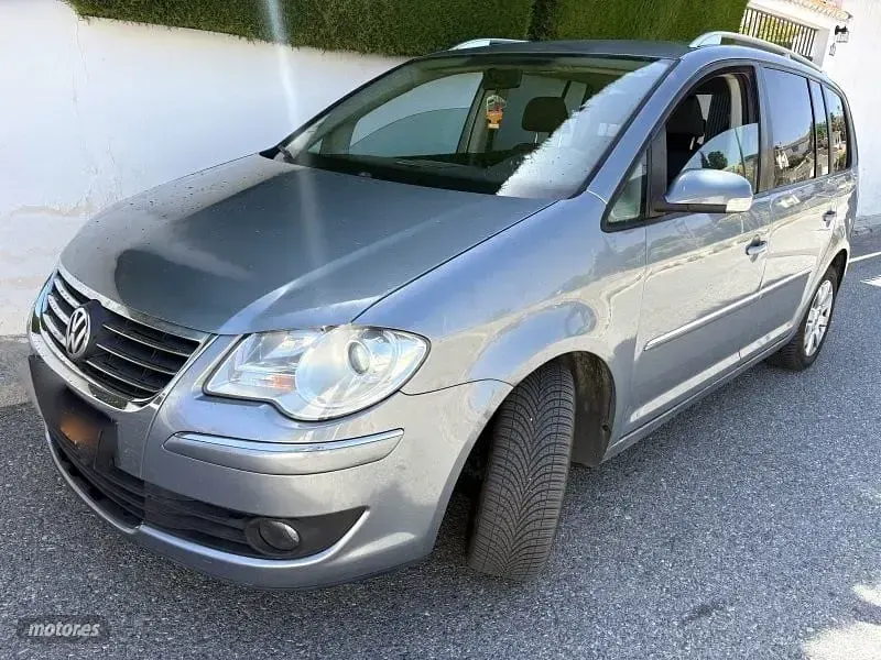 Usado VW Touran Highline 170 CV (125 kW) 2009 Azul Monovolumen