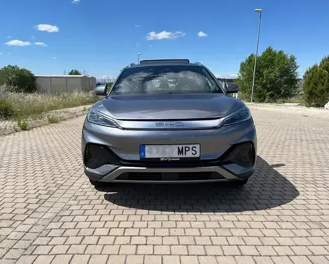 Usado BYD Atto 3 Comfort 150 kW (204 CV) 2024 Gris