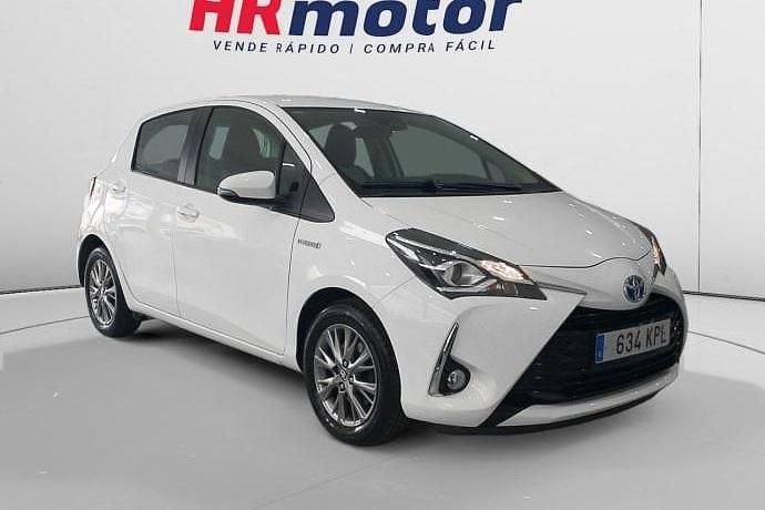 Usado Toyota Yaris Hybrid Active 100 CV (73 kW) 2018