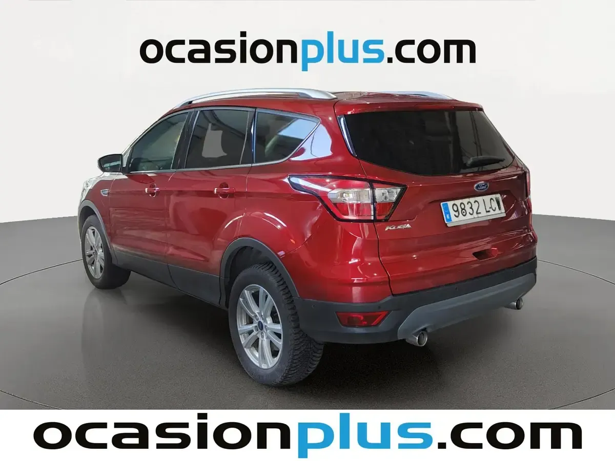 Usado Ford Kuga Trend+ 120 CV (88 kW) 2019 Rojo SUV