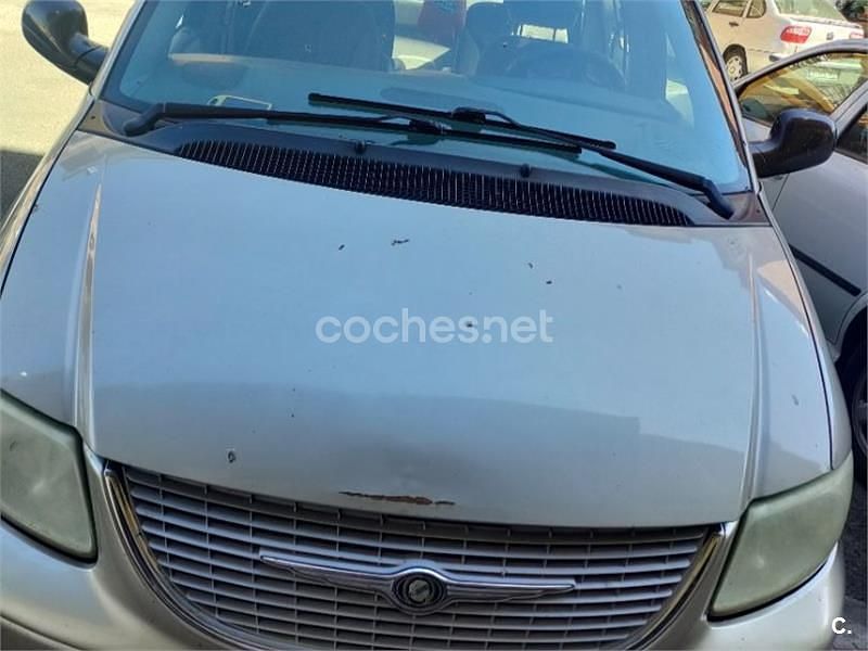 Usado Chrysler Voyager 180 CV (132 kW) 2003 Gris / plata Monovolumen