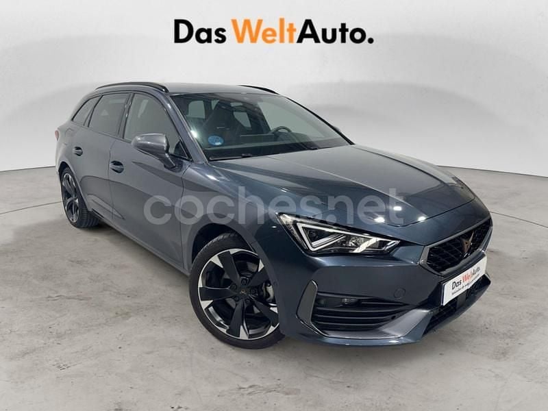 Gris / plata Usado 2023 Cupra Leon Familiar | 28.400 € (Precio justo) - Imagen 1/4