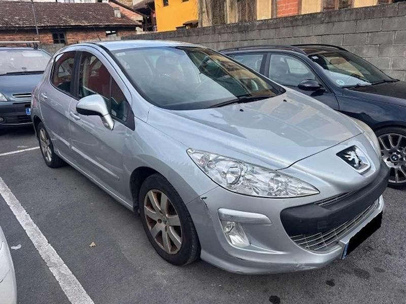 Usado Peugeot 308 Sportium 92 CV (67 kW) 2010 Plateado Utilitario