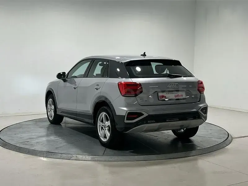 Usado Audi Q2 Advanced Plus 110 CV (80 kW) 2024 Gris / plata SUV