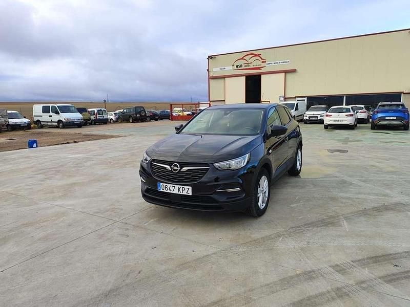 Usado Opel Grandland X Business 120 CV (88 kW) 2018 Negro SUV