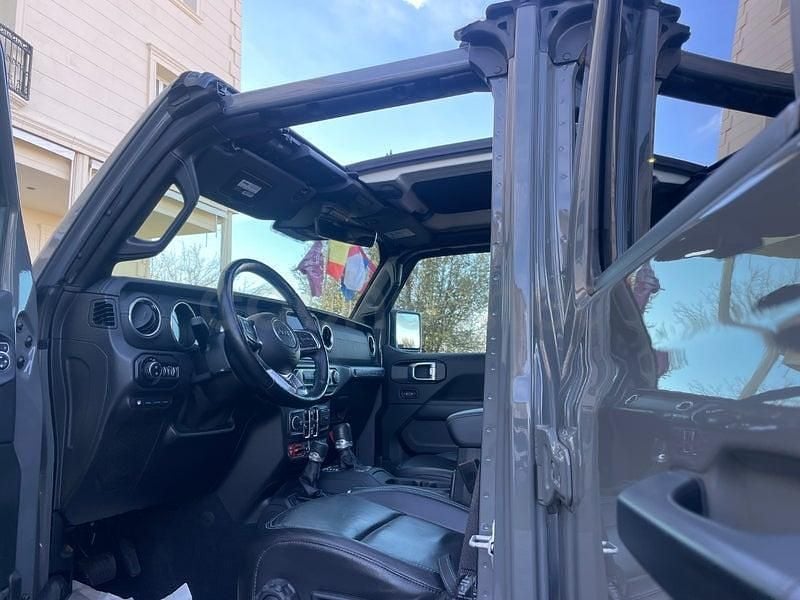 Usado Jeep Wrangler Rubicon 381 CV (280 kW) 2022 Gris / plata SUV