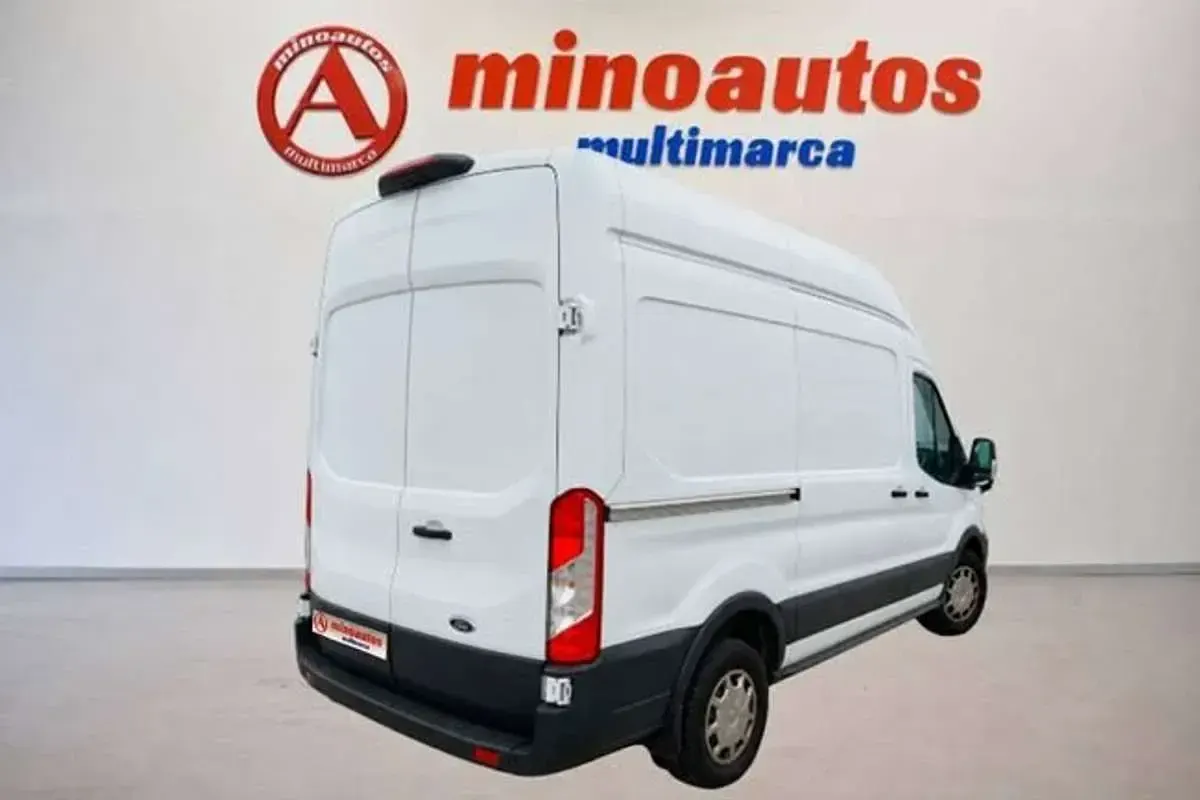 Usado Ford Transit 135 kW (184 CV) 2023 Blanco Van