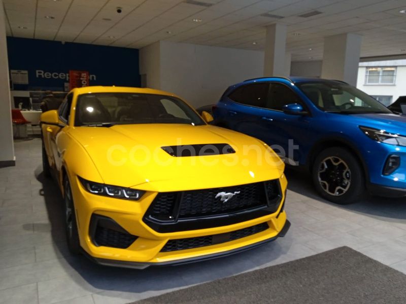 Amarillo Nuevo 2025 Ford Mustang GT Coupe | 65.990 € - Imagen 1/4