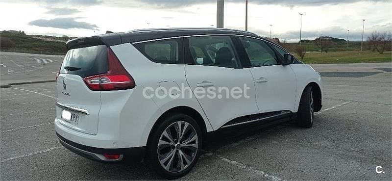 Usado Renault Grand Scénic IV Zen 140 CV (102 kW) 2018 Blanco Monovolumen