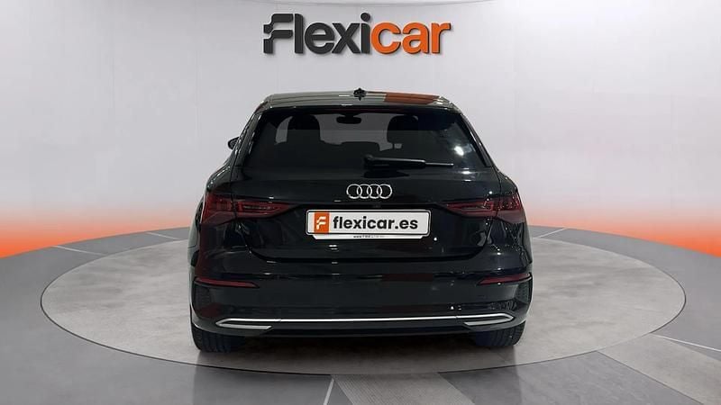 Usado Audi A3 S-Line 110 HP (80 kW) 2022 Preto Sedan