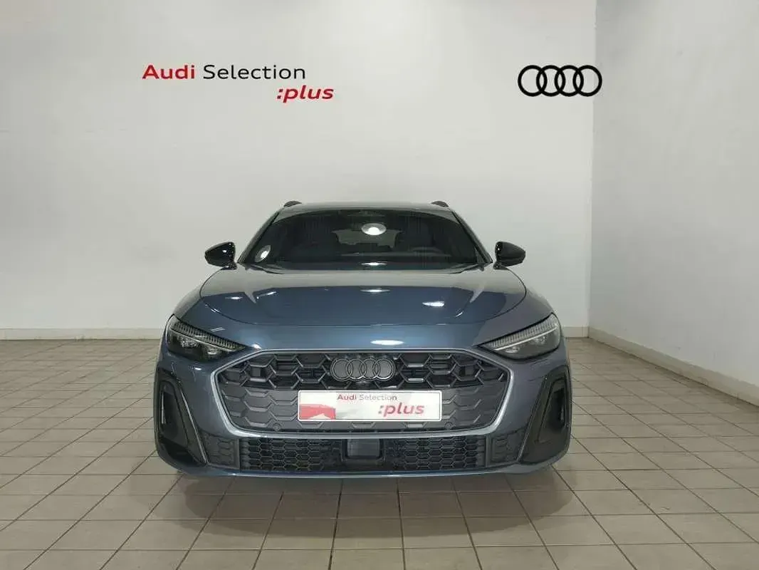 Usado Audi A5 204 CV (150 kW) 2026 Azul Familiar