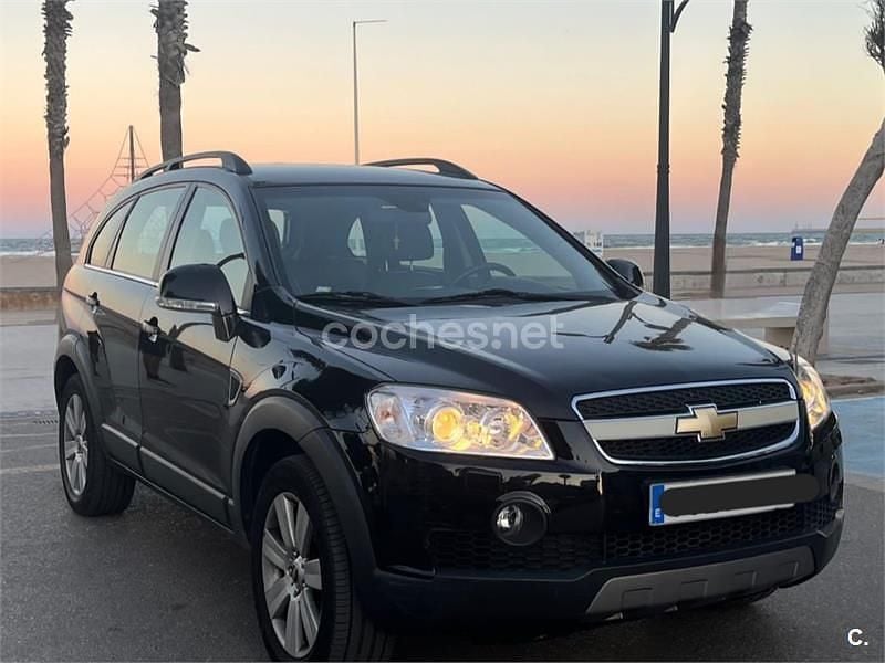 Usado Chevrolet Captiva LT 150 CV (110 kW) 2007 Negro SUV