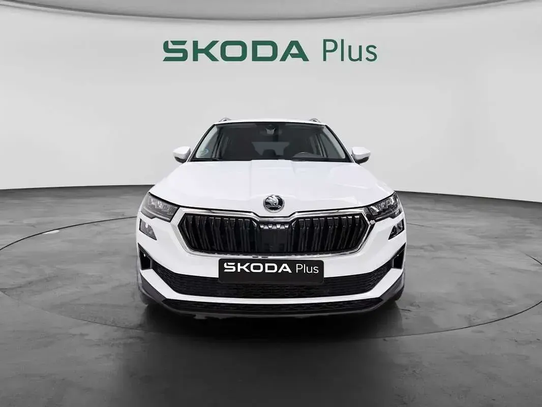 Usado Skoda Karoq Ambition 116 CV (85 kW) 2022 Blanco SUV