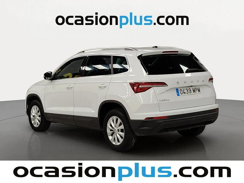 Usado Skoda Karoq Selection 115 CV (84 kW) 2024 Blanco SUV