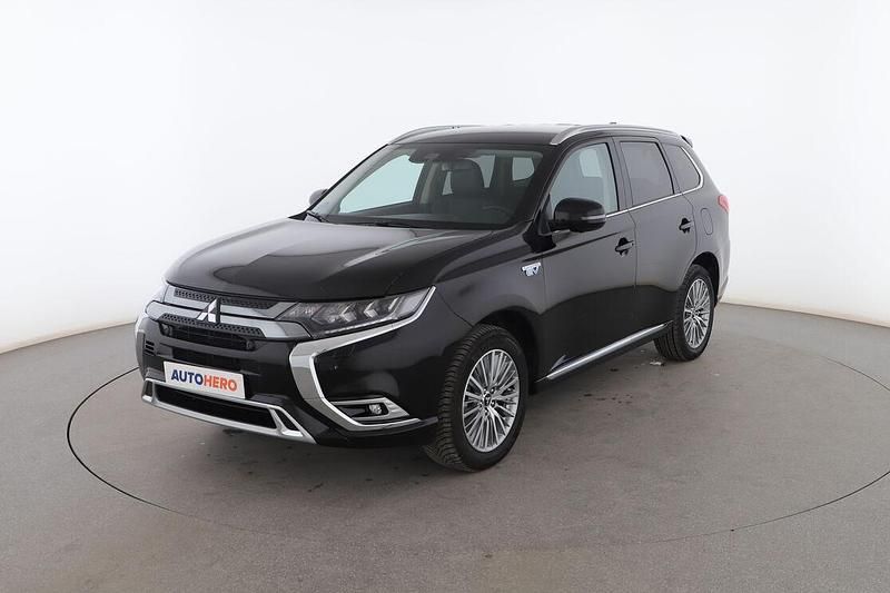 Negro Usado 2020 Mitsubishi Outlander P-HEV SUV | 22.499 € (Precio justo) - Imagen 1/3
