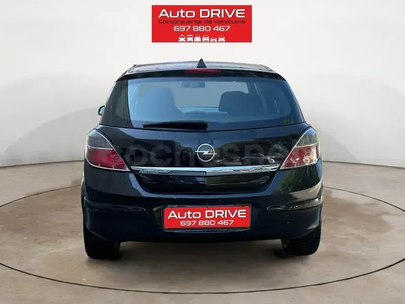 Usado Opel Astra Enjoy 105 CV (77 kW) 2007 Negro Berlina
