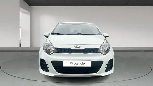 Usado Kia Rio 84 CV (61 kW) 2016 Blanco Utilitario