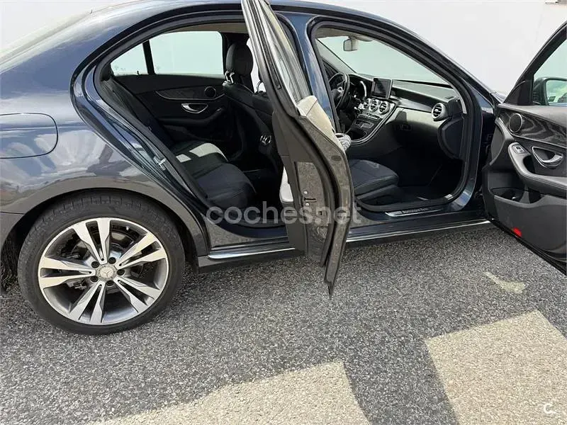 Usado Mercedes C220 Elegance 170 CV (125 kW) 2015 Gris / plata Berlina