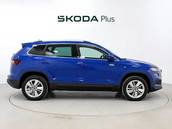 Usado Skoda Karoq Selection 150 CV (110 kW) 2025 Azul SUV
