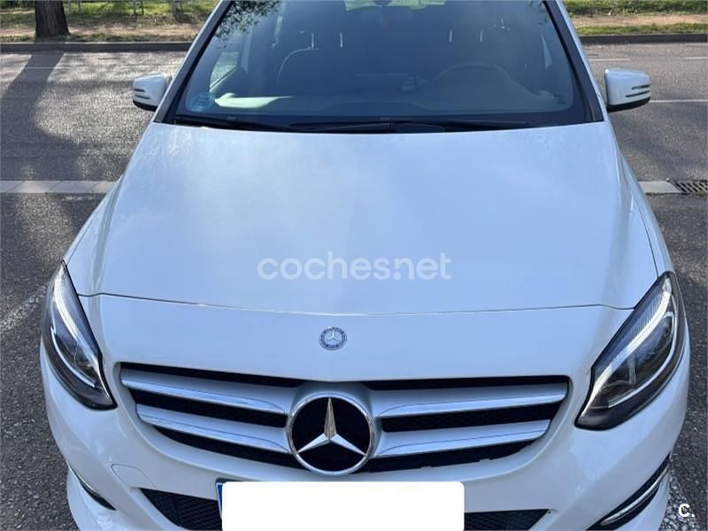 Usado Mercedes B180 109 CV (80 kW) 2015 Blanco Monovolumen