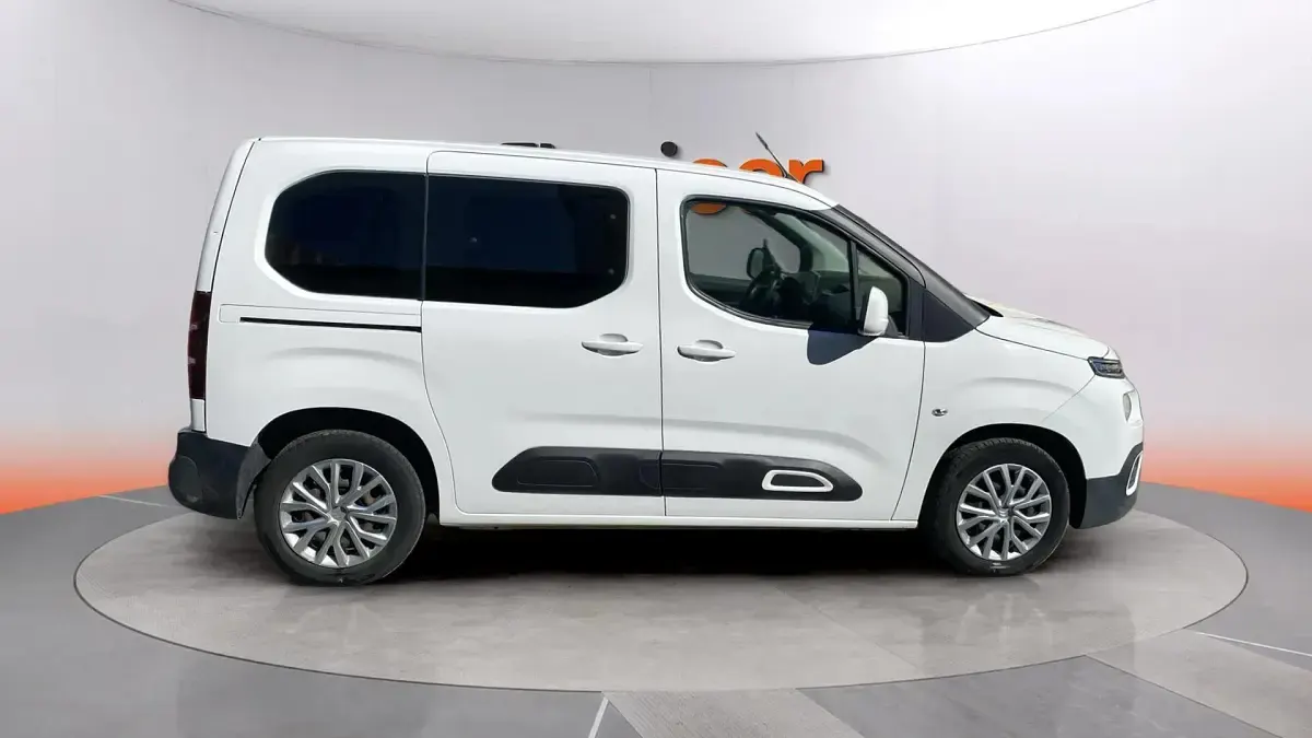 Usado Citroën Berlingo Feel 102 CV (75 kW) 2019 Blanco Monovolumen