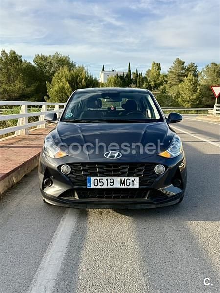Usado Hyundai i10 67 CV (49 kW) 2023 Azul Utilitario