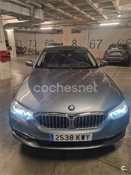Gris / plata Usado 2019 BMW 520 Luxury Line Berlina | 24.900 € (Buen precio) - Imagen 1/4