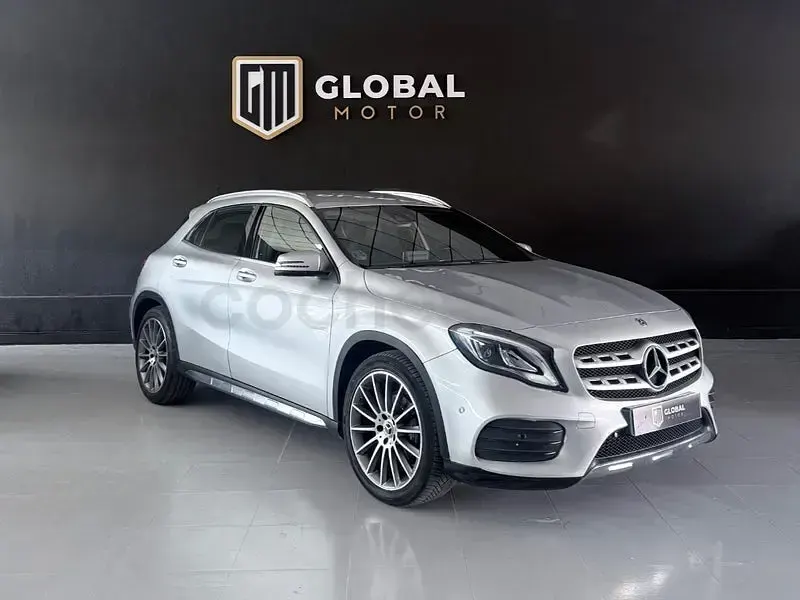Usado Mercedes GLA220 177 CV (130 kW) 2019 Gris / plata SUV