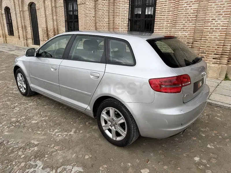 Brugt Audi A3 Ambiente 105 HK (77 kW) 2010 Grå Hatchback