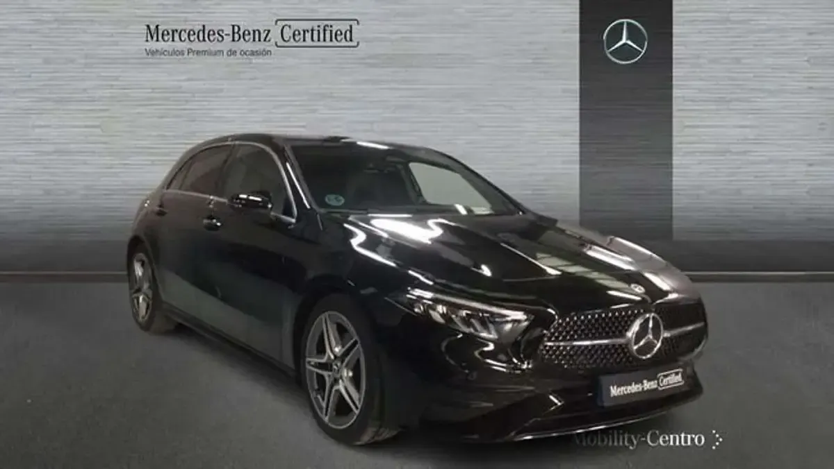 Usado Mercedes A180 109 CV (80 kW) 2024 Negro Utilitario