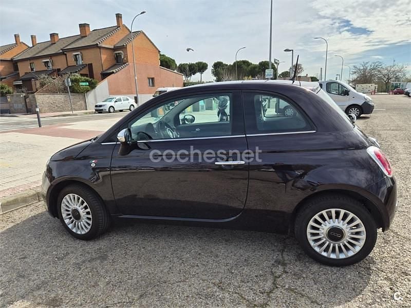 Usado Fiat 500 Lounge 69 HP (50 kW) 2014 Roxo Sedan