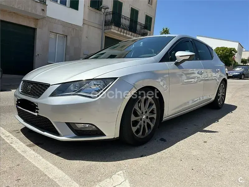Usado Seat Leon I-Tech 105 CV (77 kW) 2014 Gris / plata Berlina