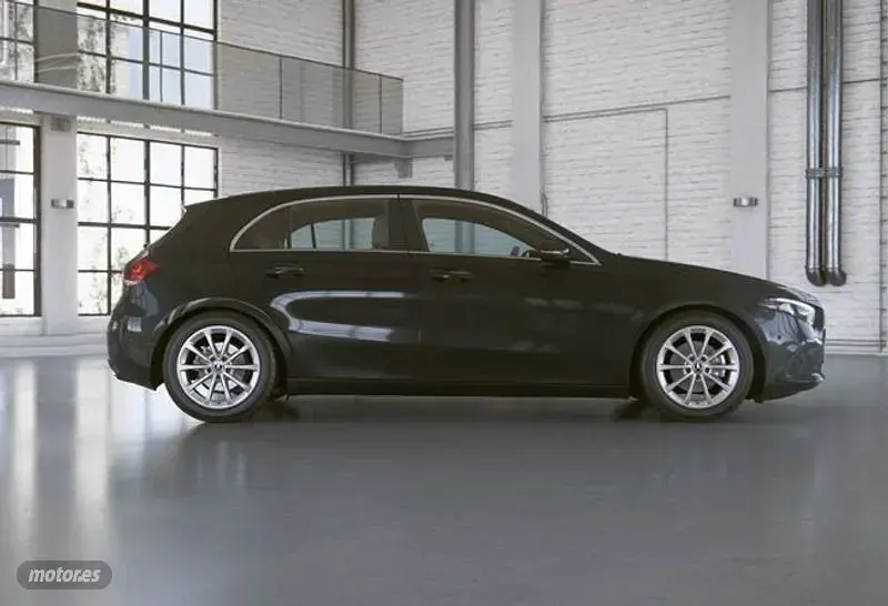 Usado Mercedes A180 136 CV (100 kW) 2020 Negro Berlina
