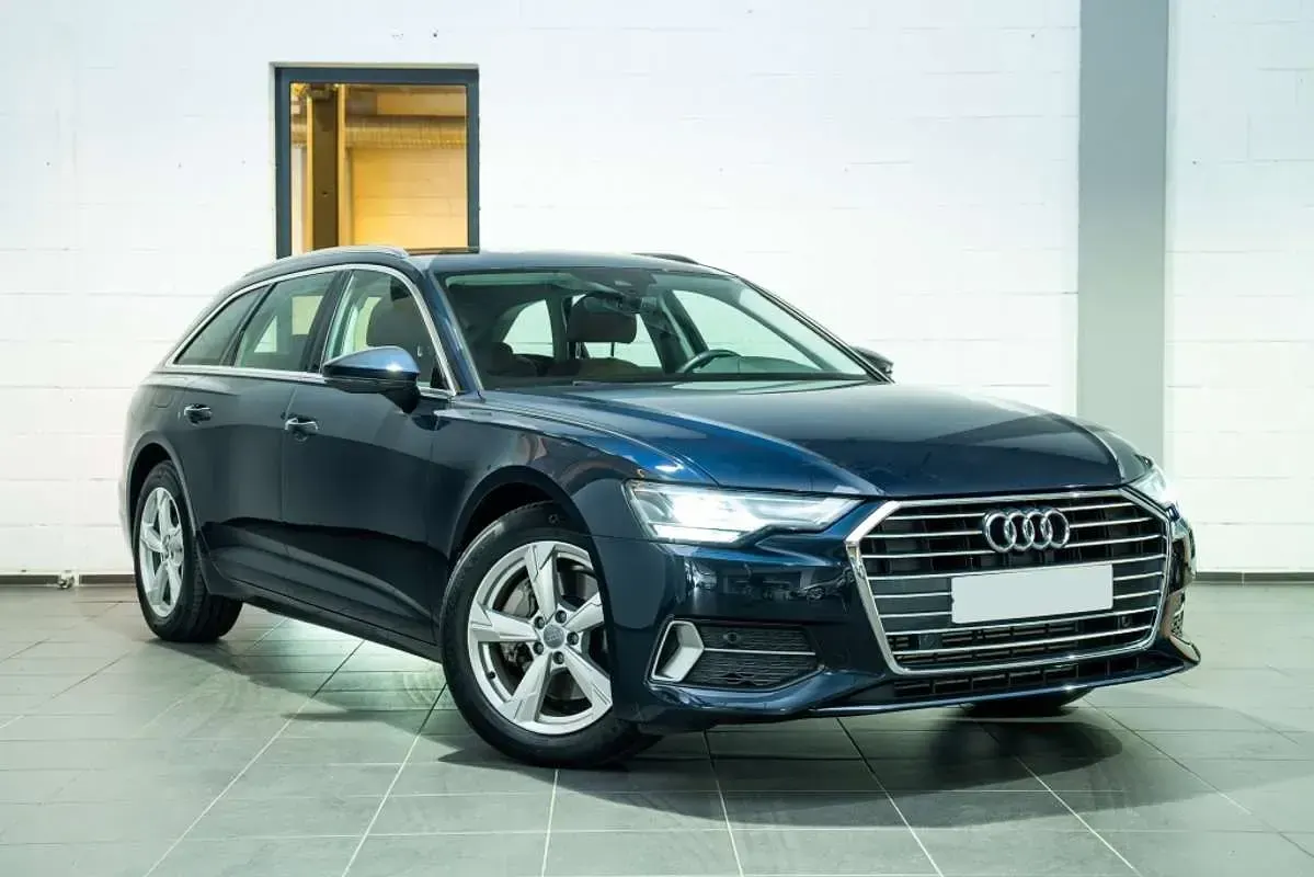 Usado Audi A6 Sport 245 CV (180 kW) 2021 Azul Berlina